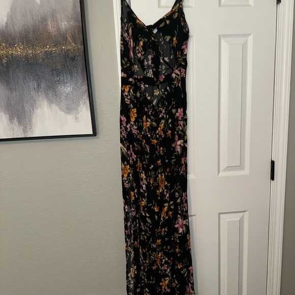 AE Floral Black Jumpsuit - Picture 6 of 8